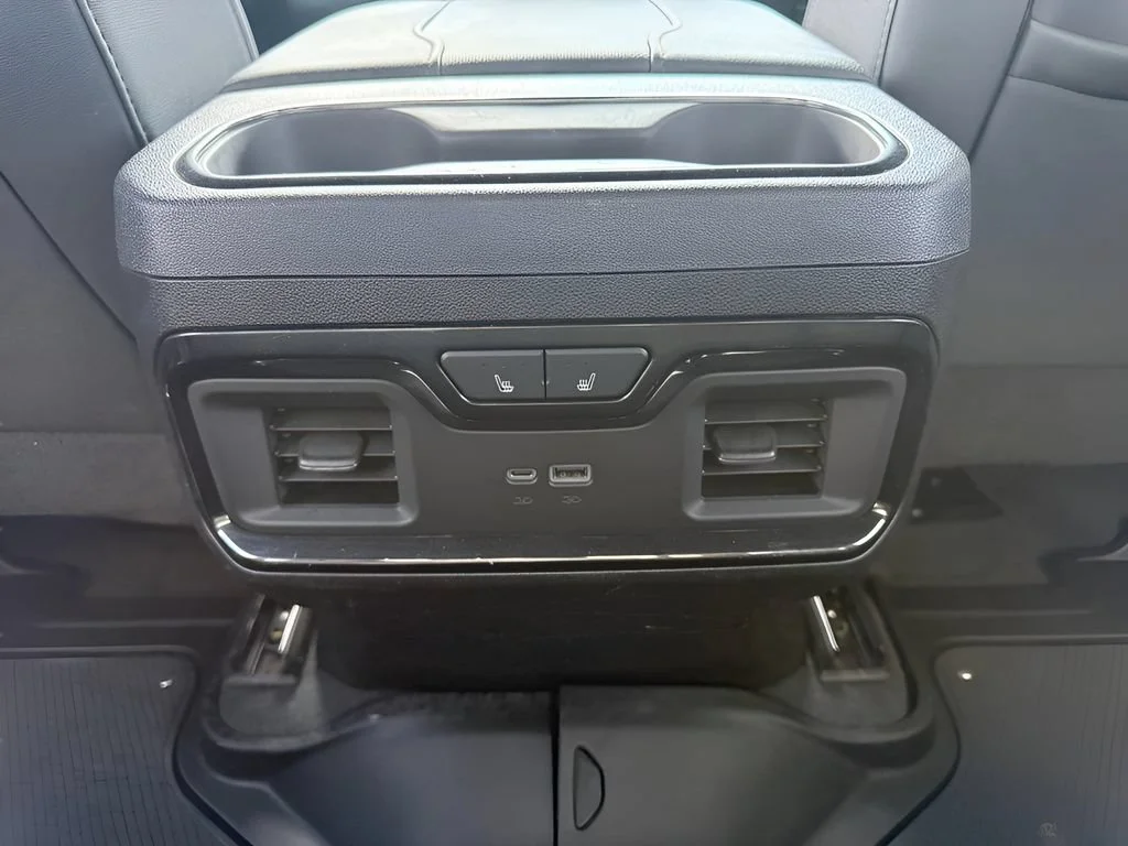 Used 2025 Onyx Black GMC AT4 image 32