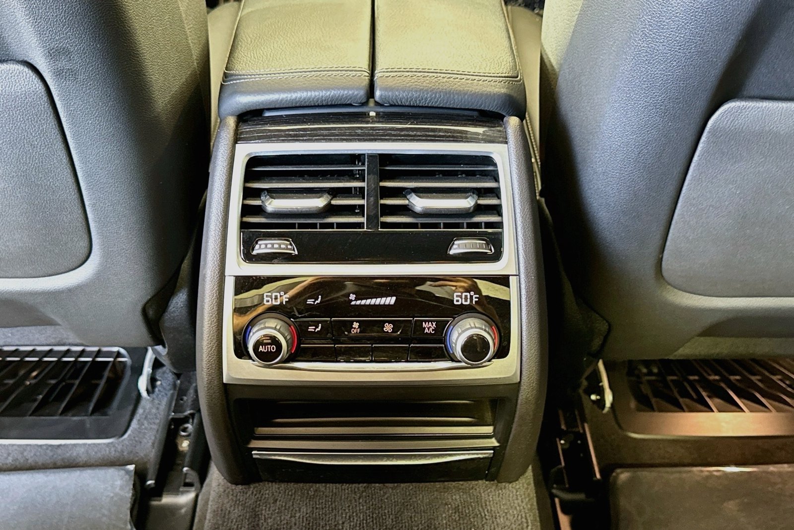 Used 2021 Dravit Grey Metallic BMW 740i image 23