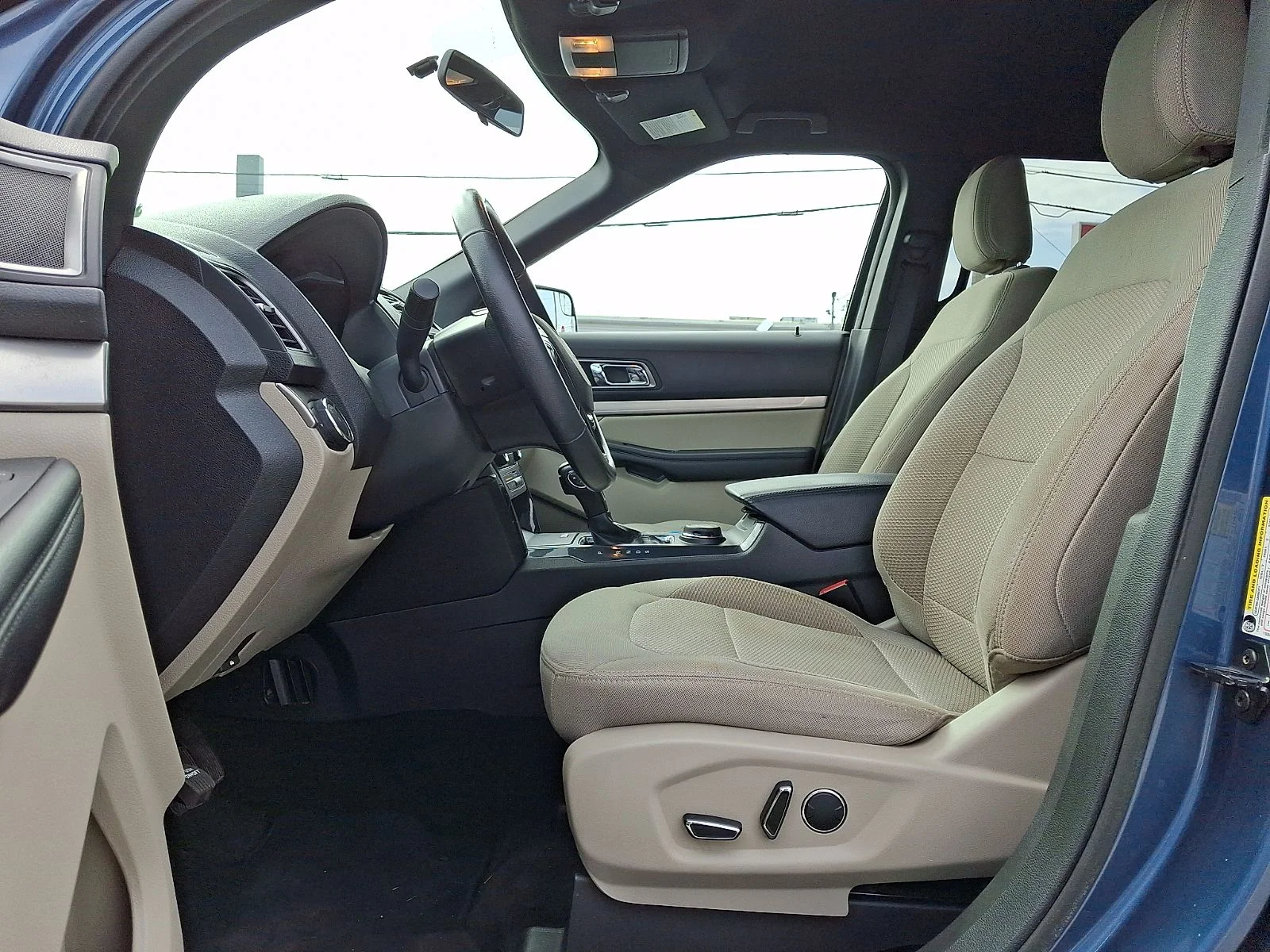 Used 2018 Blue Ford XLT image 14