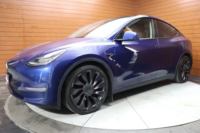 2023 Tesla Model Y Performance