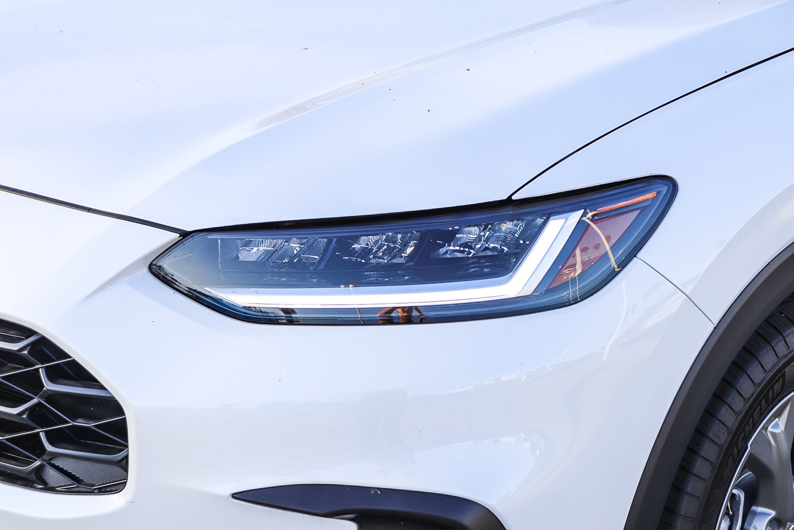 New 2027 Platinum White Pearl Honda LX image 4