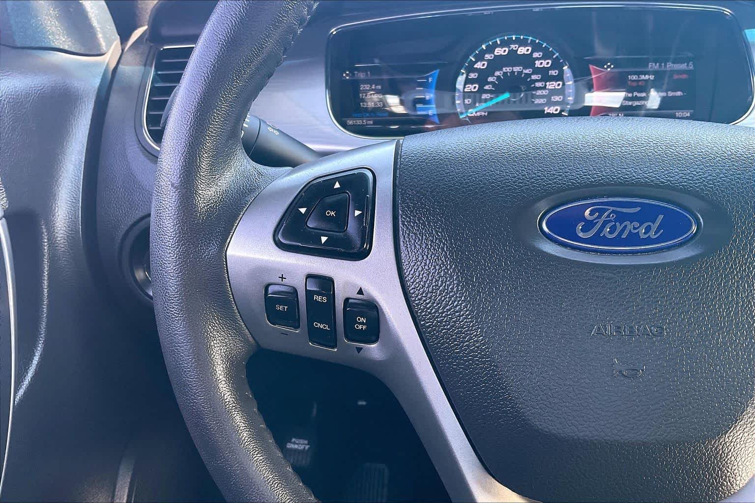 Used 2015 Magnetic Metallic Ford SEL image 24