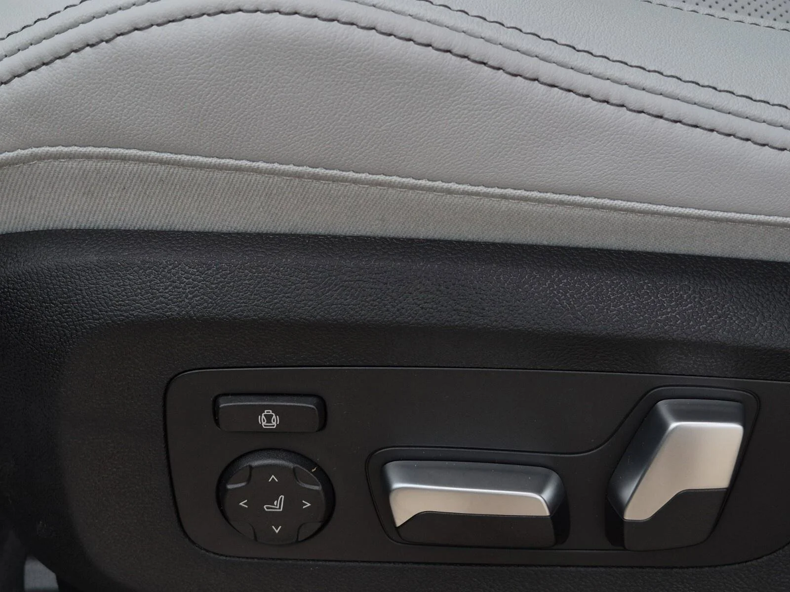 2026 BMW X5 50e - Photo 31