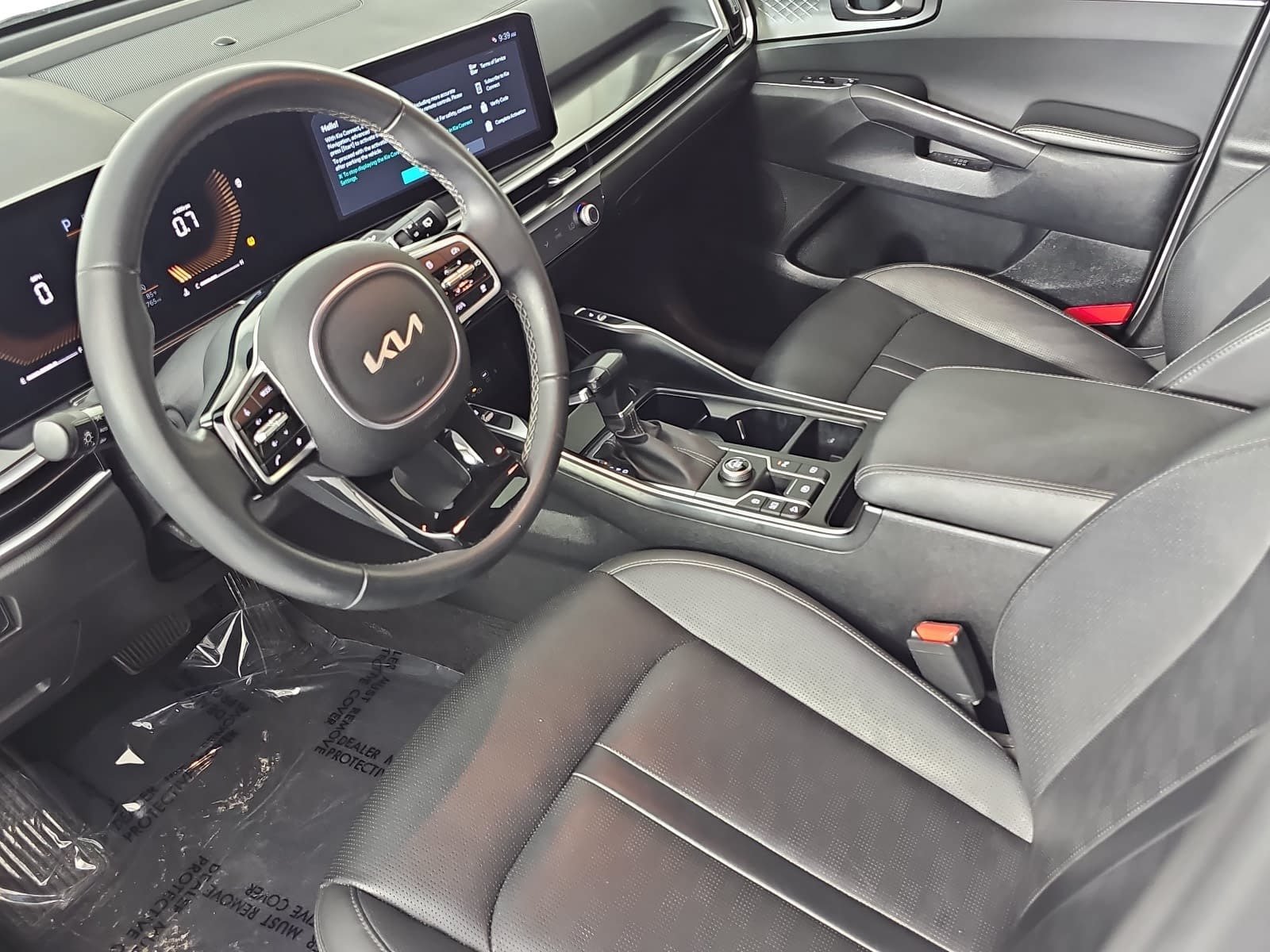 Used 2024 White Kia S image 15