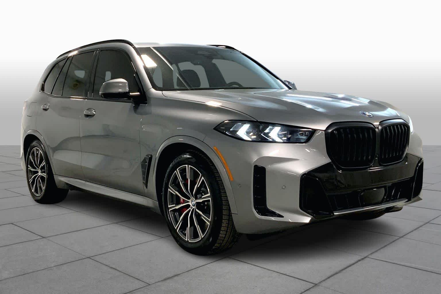 New 2026 Skyscraper Grey Metallic BMW xDrive50e image 2