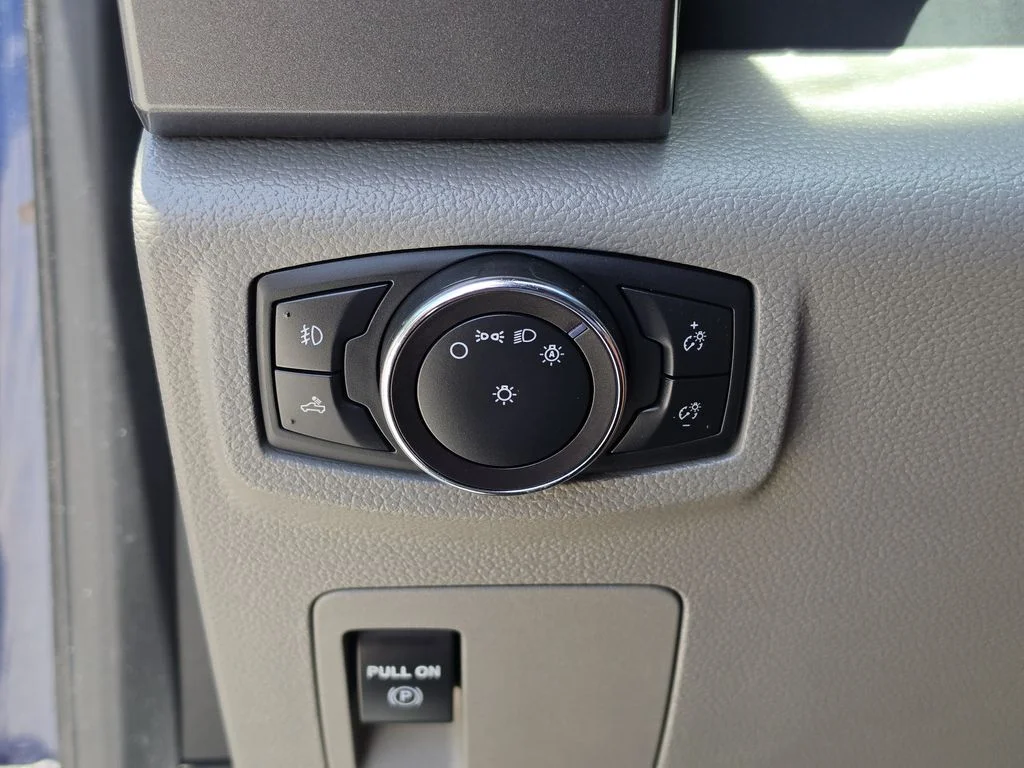Certified Used 2019 Blue Ford XLT image 25
