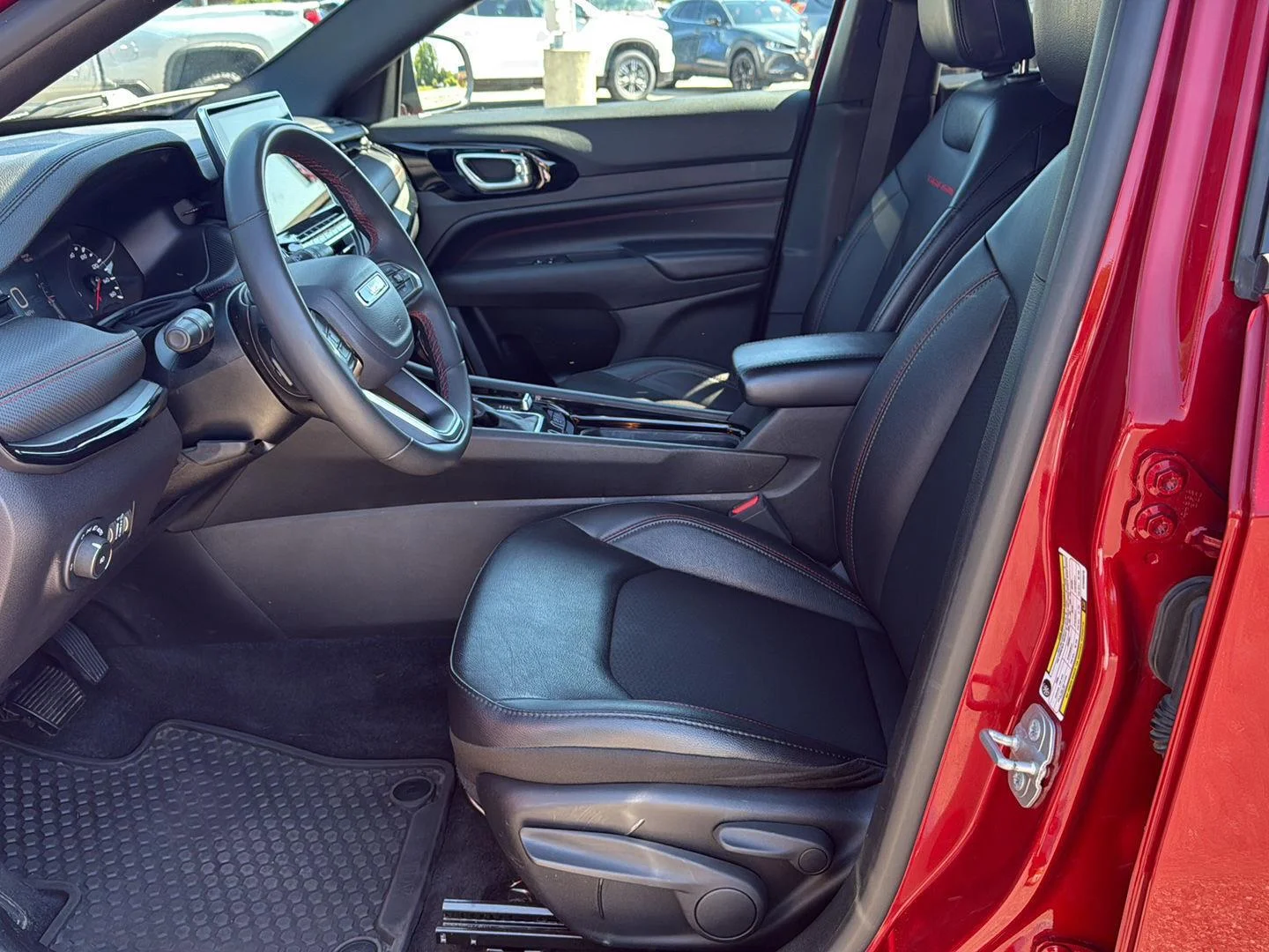 Used 2025 Red Hot Pearlcoat Jeep Trailhawk image 13