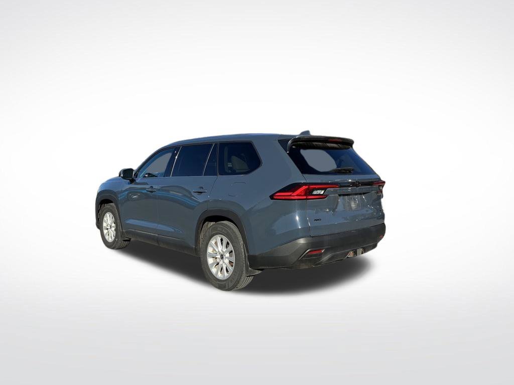 Used 2024 White Toyota XLE image 3