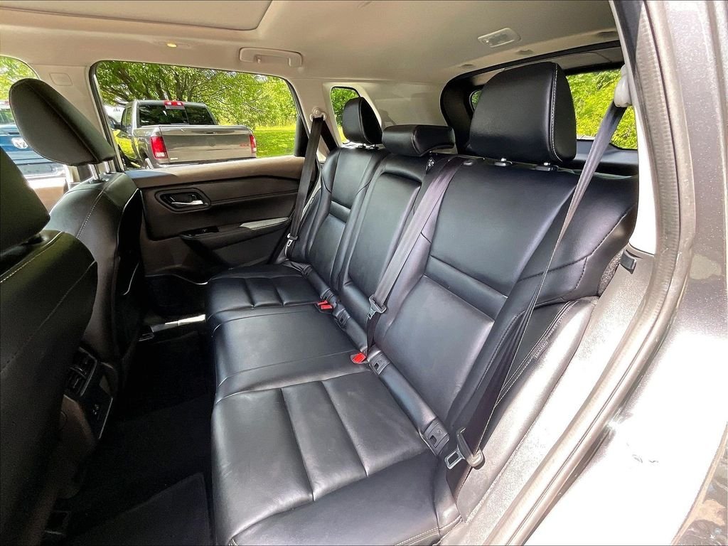 Used 2023 Gray Nissan SL image 25