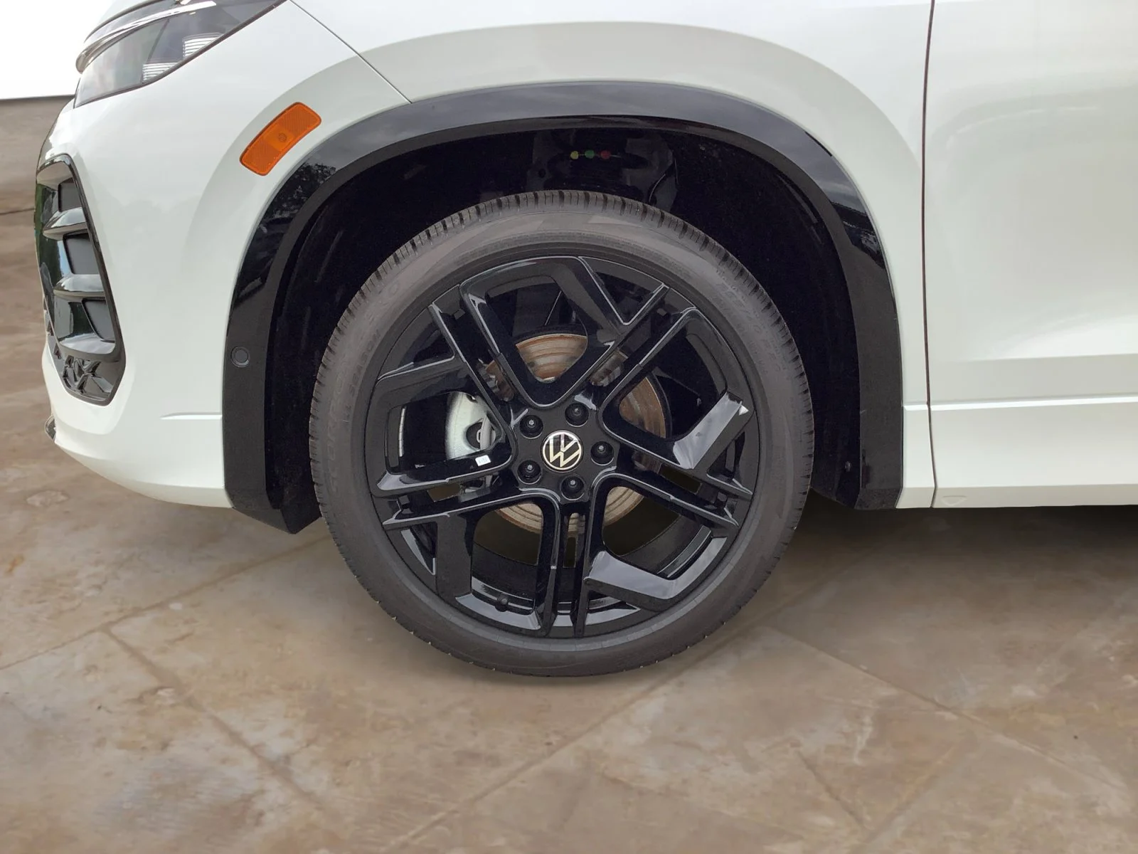 New 2026 Opal White Pearl Volkswagen SE R-Line Black image 10