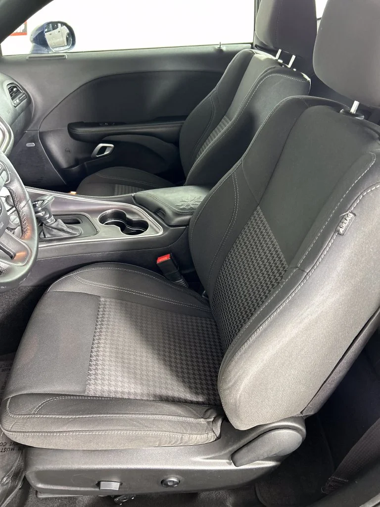 Used 2016 Blue Dodge SXT image 12