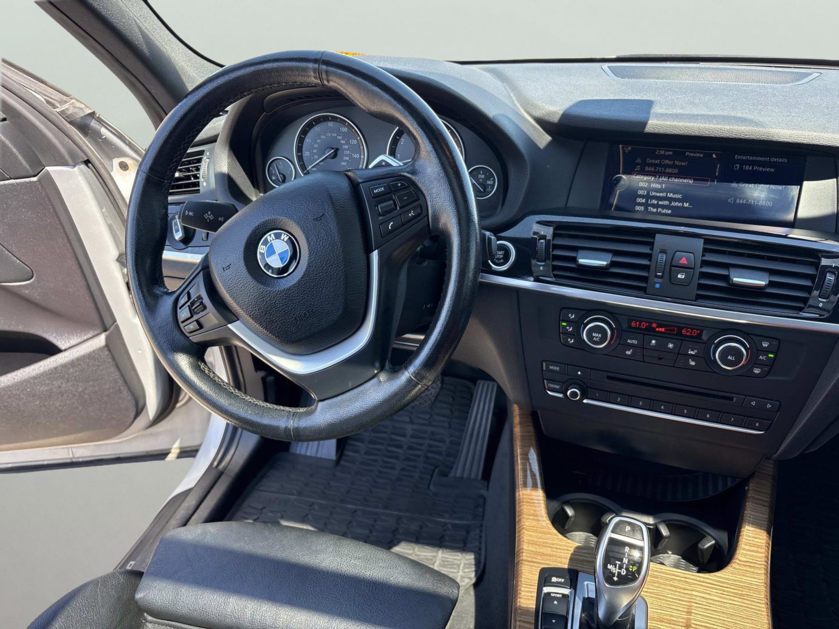 Used 2013 Titanium Silver Metallic BMW xDrive35i image 9