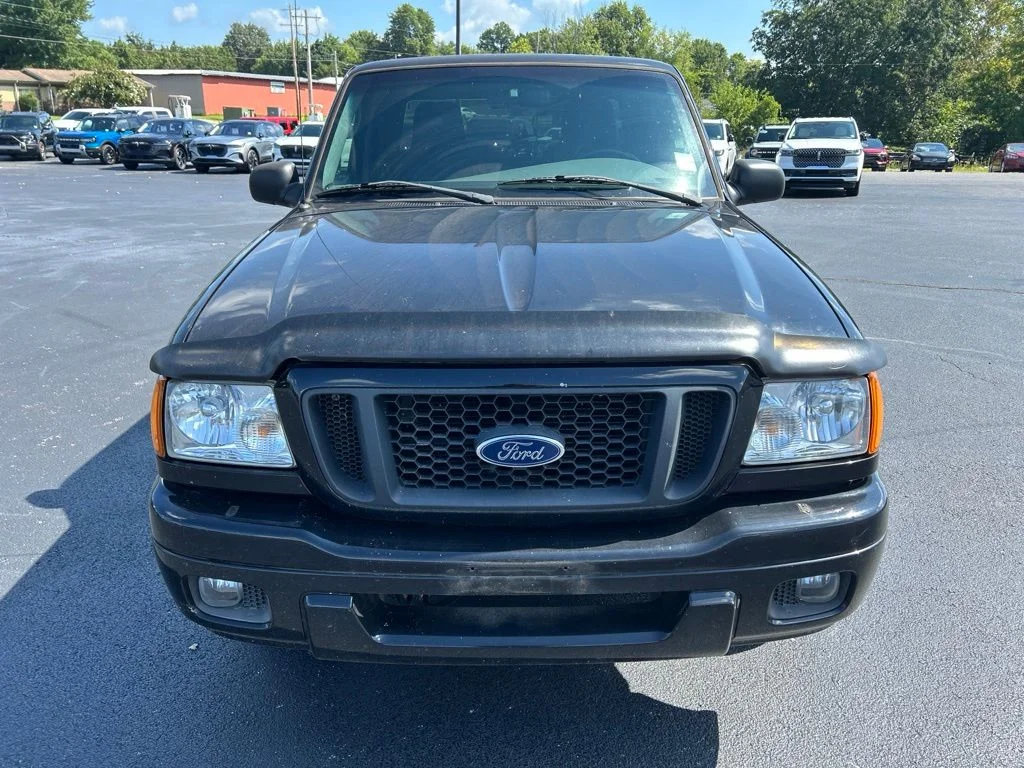 Used 2005 Black Ford  image 2