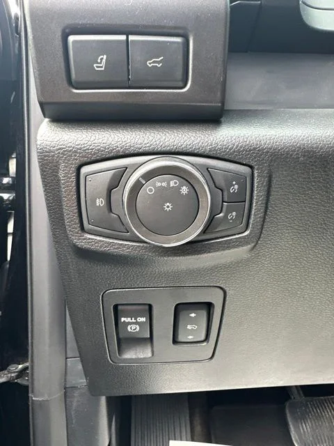 Used 2021 Black Metallic Ford Limited image 17