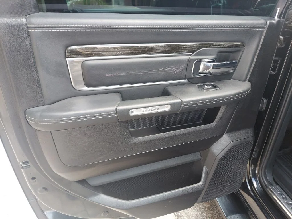 Certified Used 2018 Black Ram Laramie Longhorn image 47