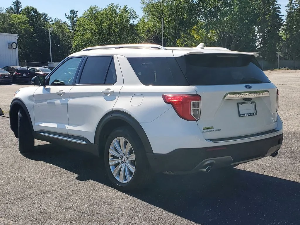 Used 2020 White Ford Limited image 4