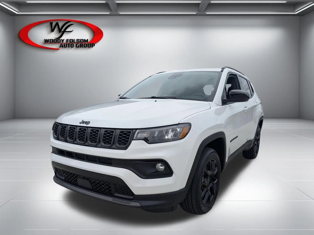 New 2026 Bright White Clear-Coat Exterior Paint Jeep Latitude image 8