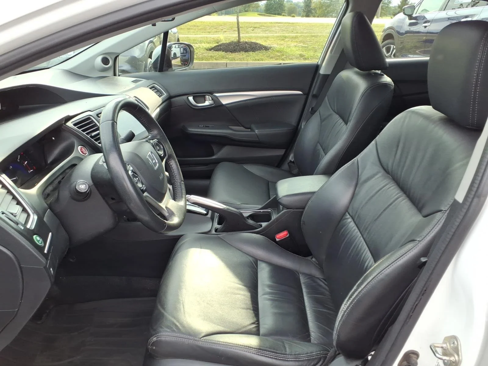 Used 2015 White Orchid Pearl Honda EX-L image 25