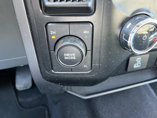 Used 2024 Silver Ford XLT image 36