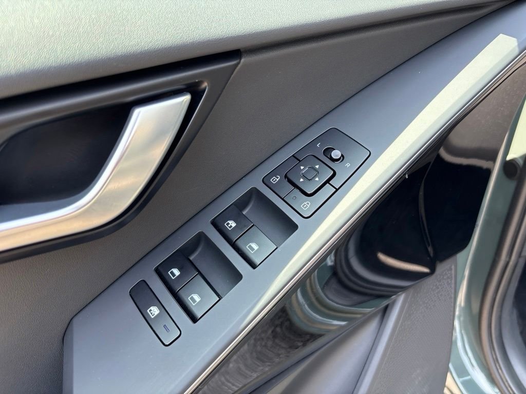 Used 2025 Green Kia EX image 24