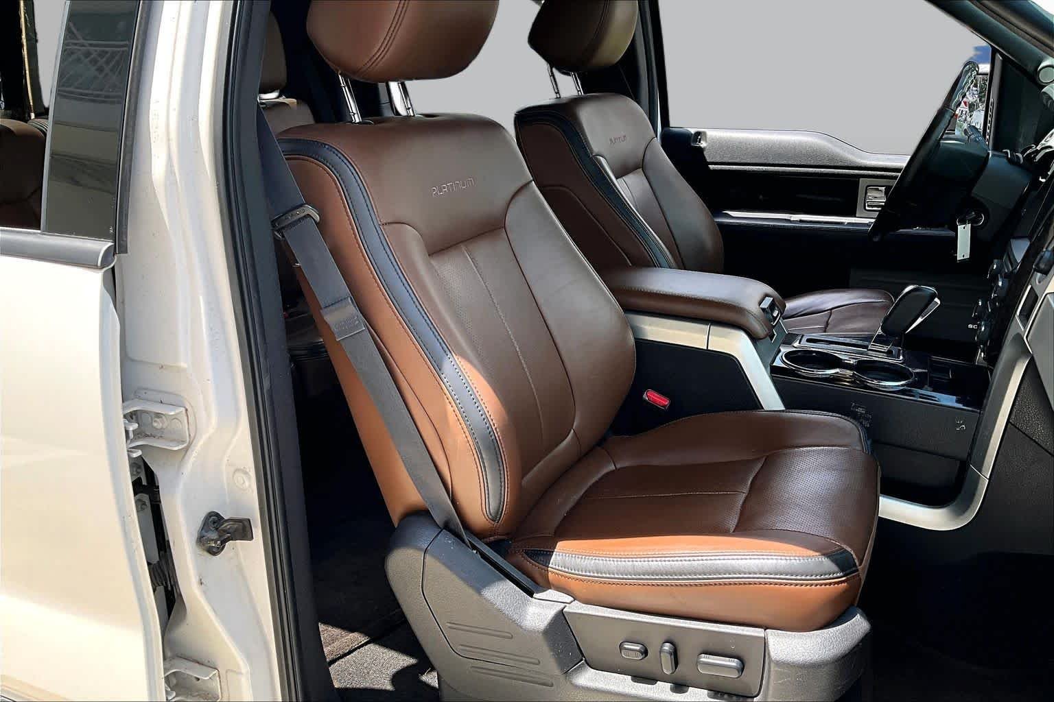 Used 2014 White Platinum Metallic Tri-Coat Ford Platinum image 8