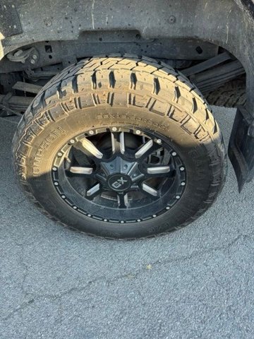 Used 2020 Black Metallic Ford Platinum image 19