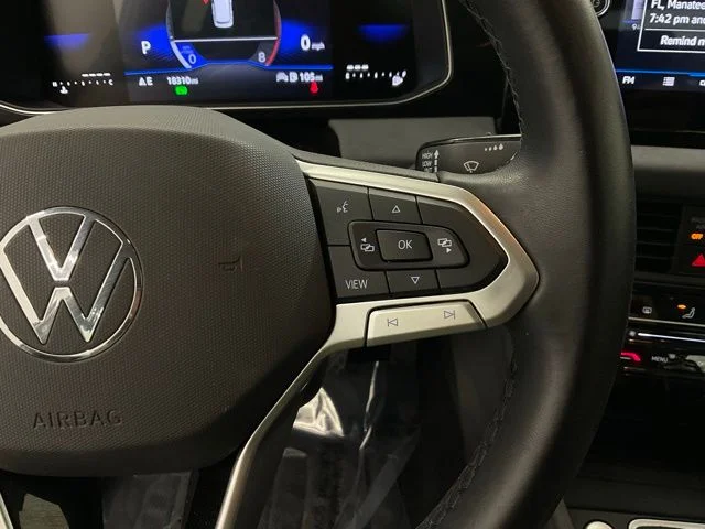 2025 Volkswagen Jetta SE - Photo 13