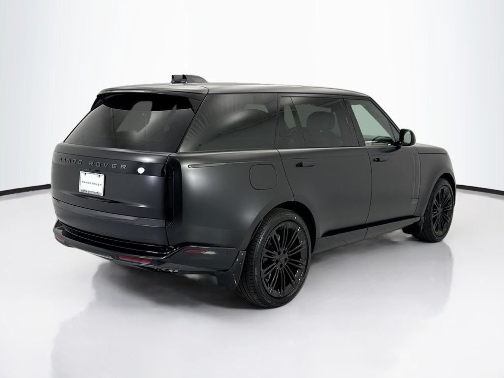 New 2026 Obsidian Black SV Bespoke Ultra Metallic Satin Land Rover Autobiography image 5