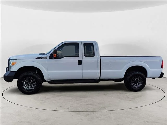 Used 2015 White Oxford White Ford 4WD SUPERCAB 158  XL image 2