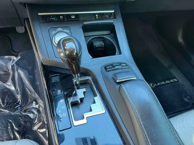Used 2013 Obsidian Black Lexus 350 image 33