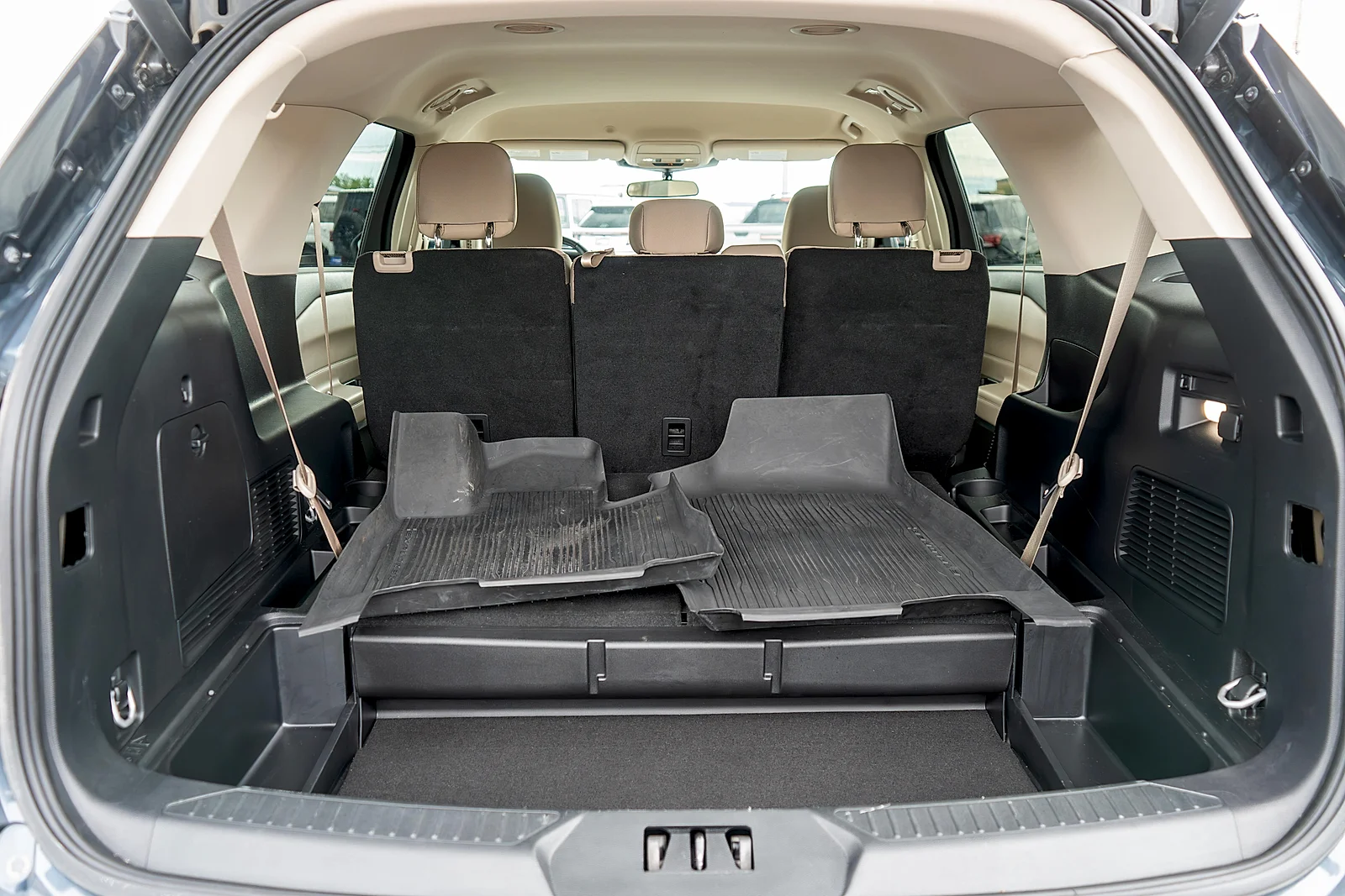 Used 2023 Stone Blue Metallic Ford XLT image 10