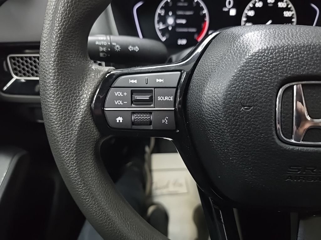 Used 2023 White Honda LX image 19