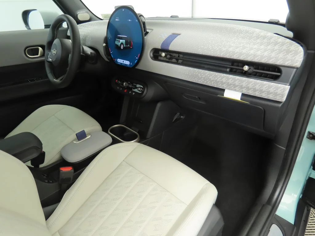 2026 MINI Hardtop 2 Door S - Photo 23
