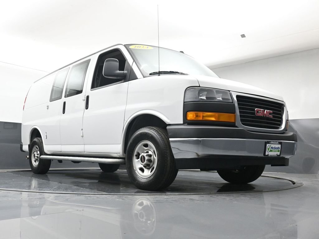 Used 2024 White GMC Work Van image 21