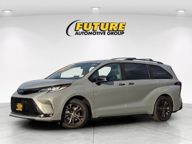 Used 2025  Toyota XSE image 8