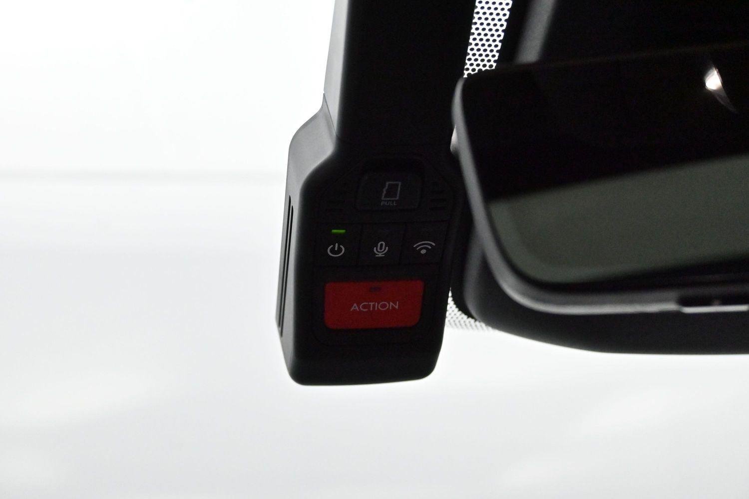 Used 2025  Toyota XLE image 30