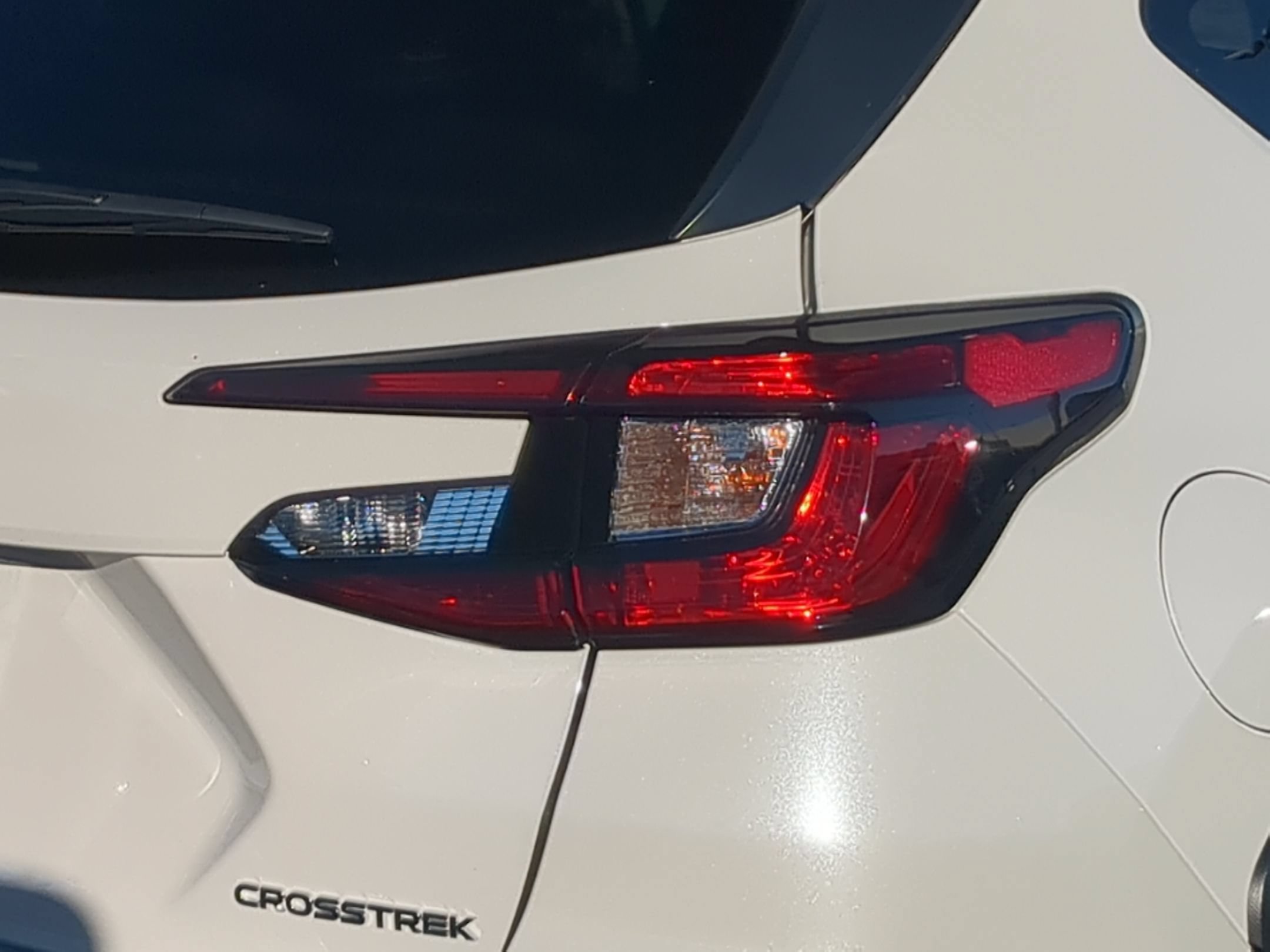 Certified Used 2025 Crystal White Pearl Subaru Limited image 11