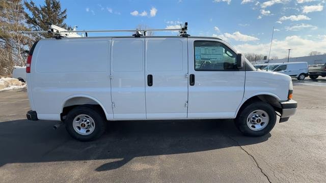 2026 GMC Savana Cargo Work Van - Photo 9