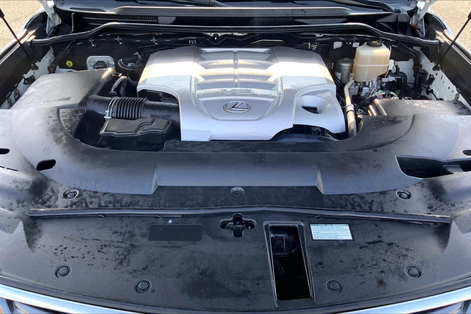 Used 2020 Eminent White Pearl Lexus  image 31