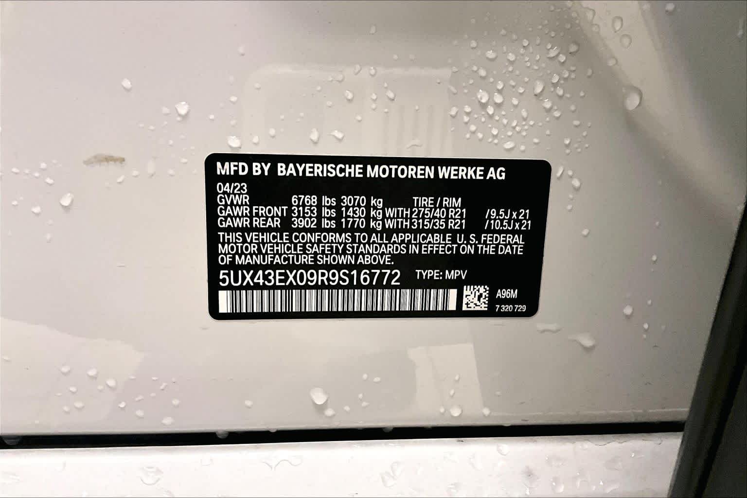 Used 2024 Mineral White Metallic BMW M60i image 31