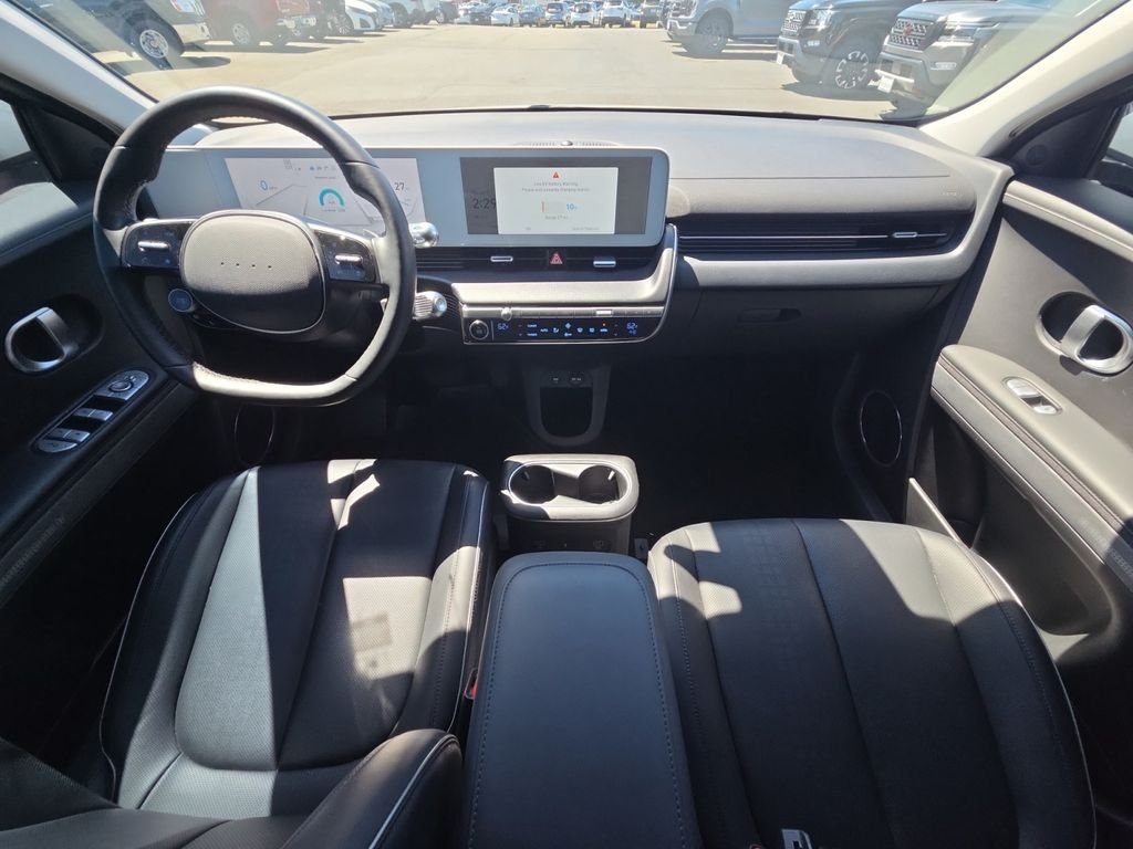 Used 2023 Gold Hyundai SEL image 20
