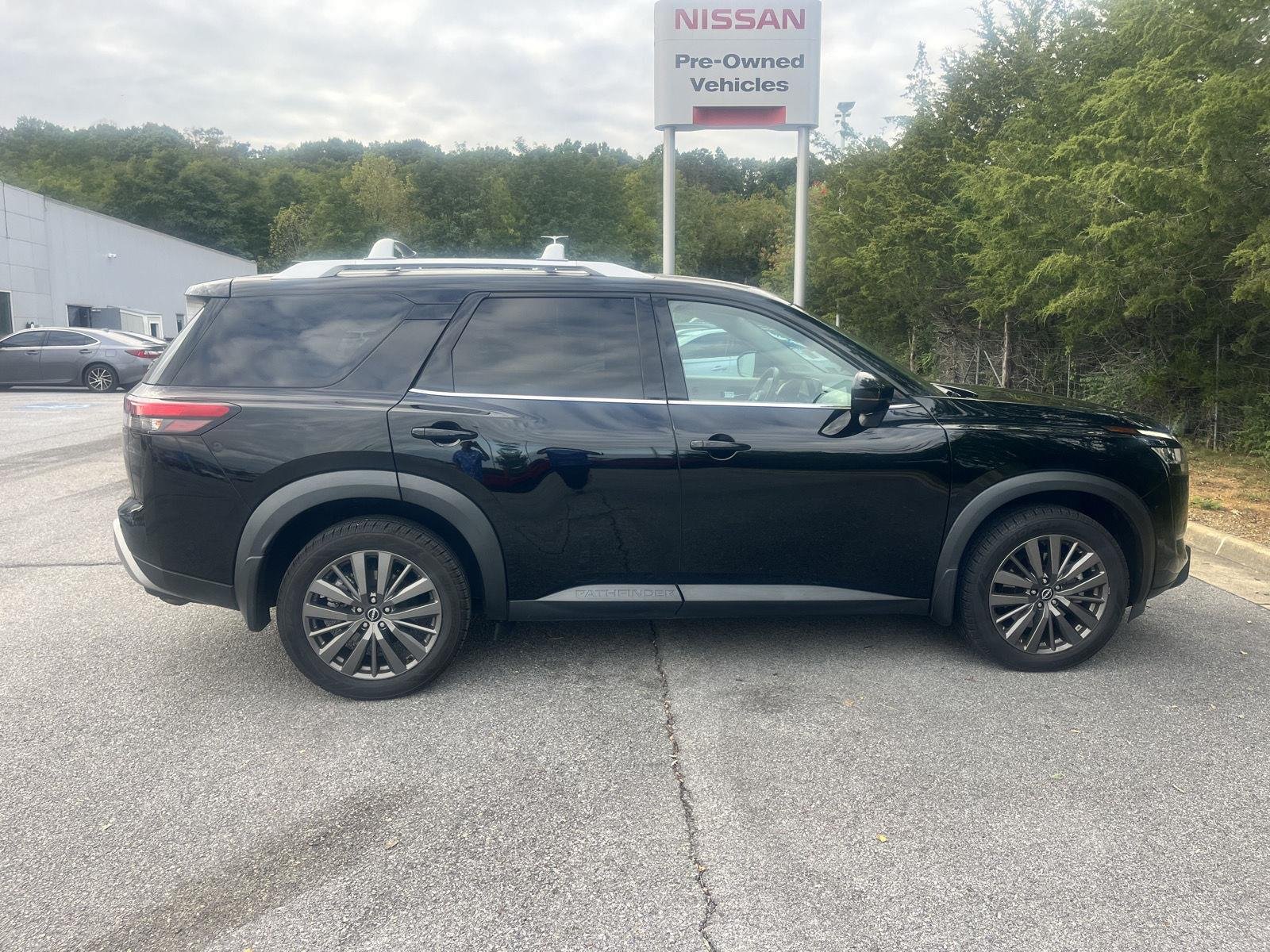 Used 2024 Super Black Nissan SL image 8