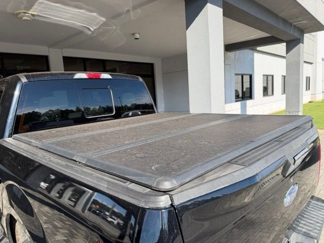 Used 2016 Black Ford XLT image 4