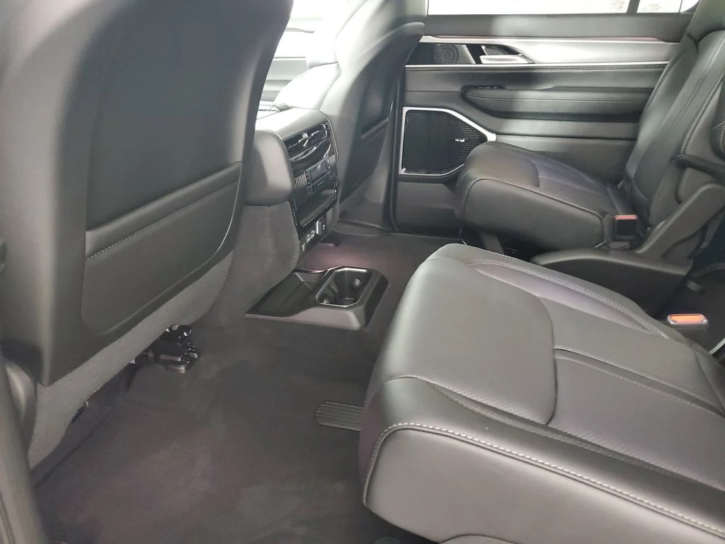 2026 Jeep Grand Wagoneer Limited Reserve - Photo 14