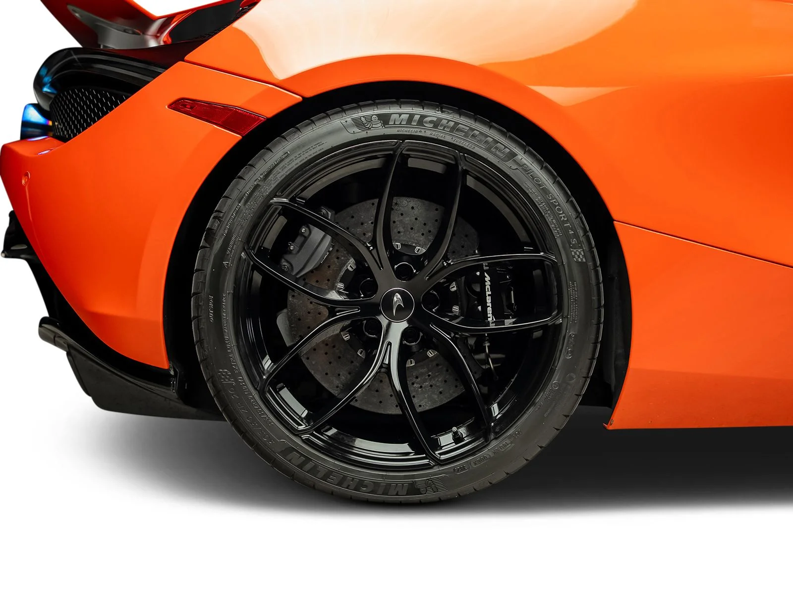 Used 2022 Orange McLaren Performance image 38