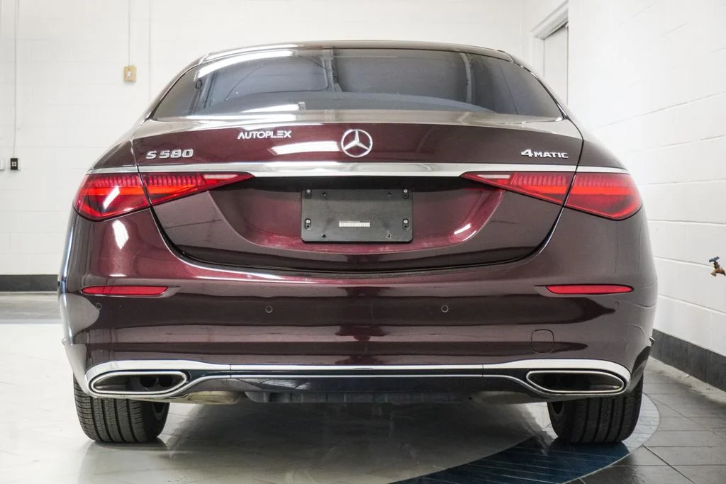 Used 2022 Red Mercedes-Benz S 580 image 41