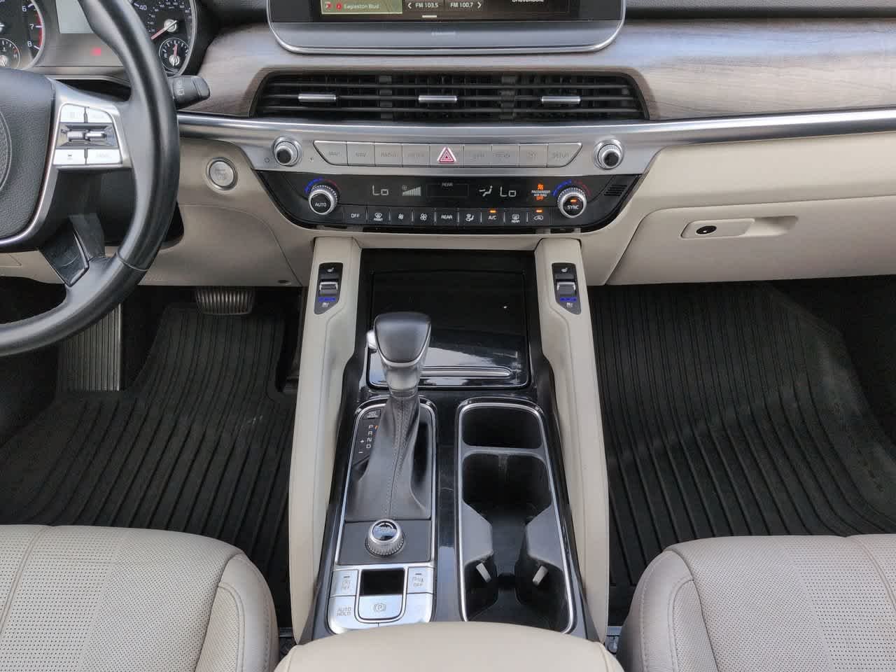 Used 2020 Green Kia EX image 19