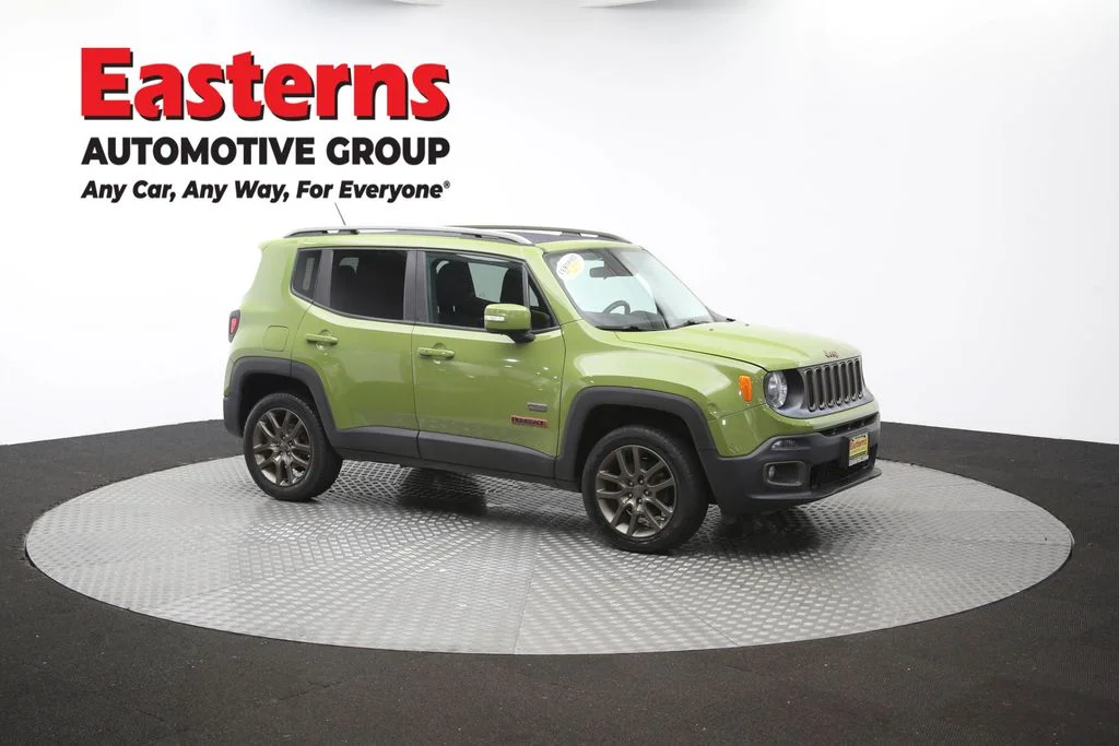 Used 2016 Green Jeep Latitude image 51