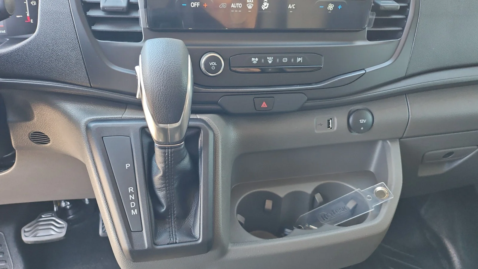 New 2026 Oxford White Ford 250 MR RWD image 13