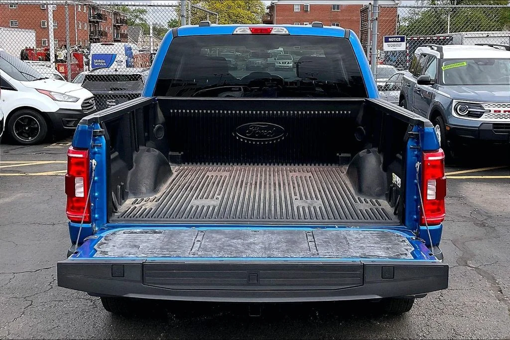 Used 2021  Ford XLT image 25